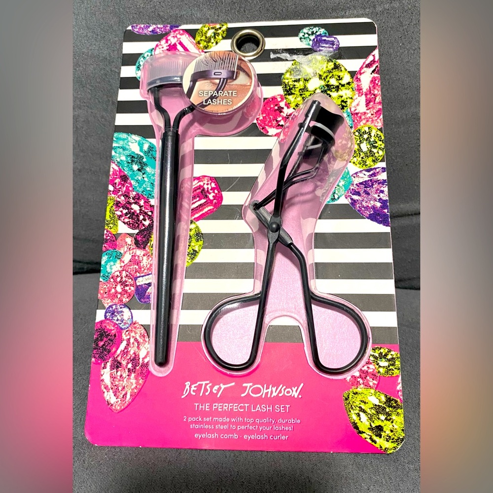 Betsey Johnson Eyelash Curler and Comb Set NEW